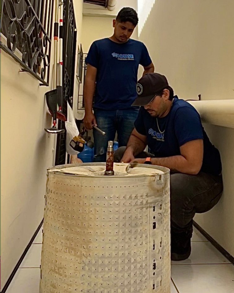 Técnico da Assistência Técnica Ceará em atendimento especializado